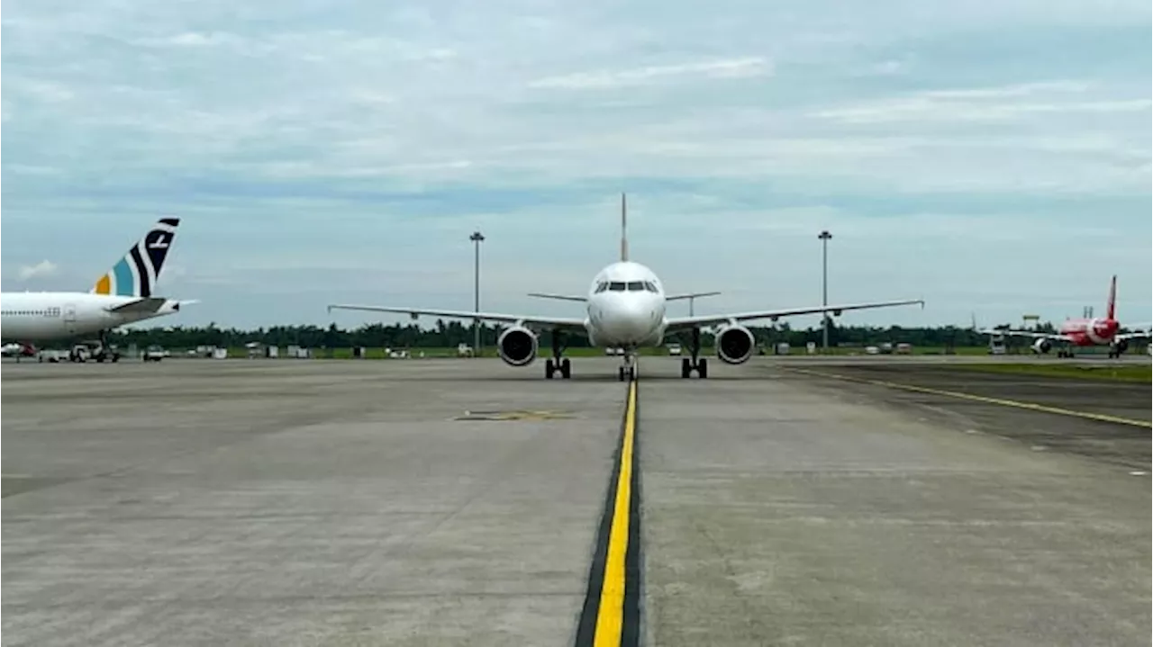 Pesawat Super Airjet Mendarat Darurat di Bandara Juanda