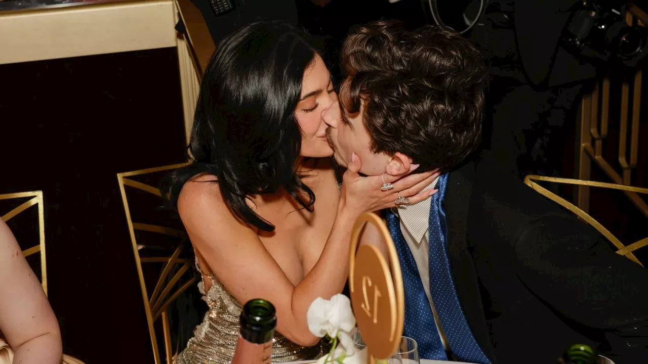 Timothée Chalamet et Kylie Jenner en tenue coordonnée aux Golden Globes 2025