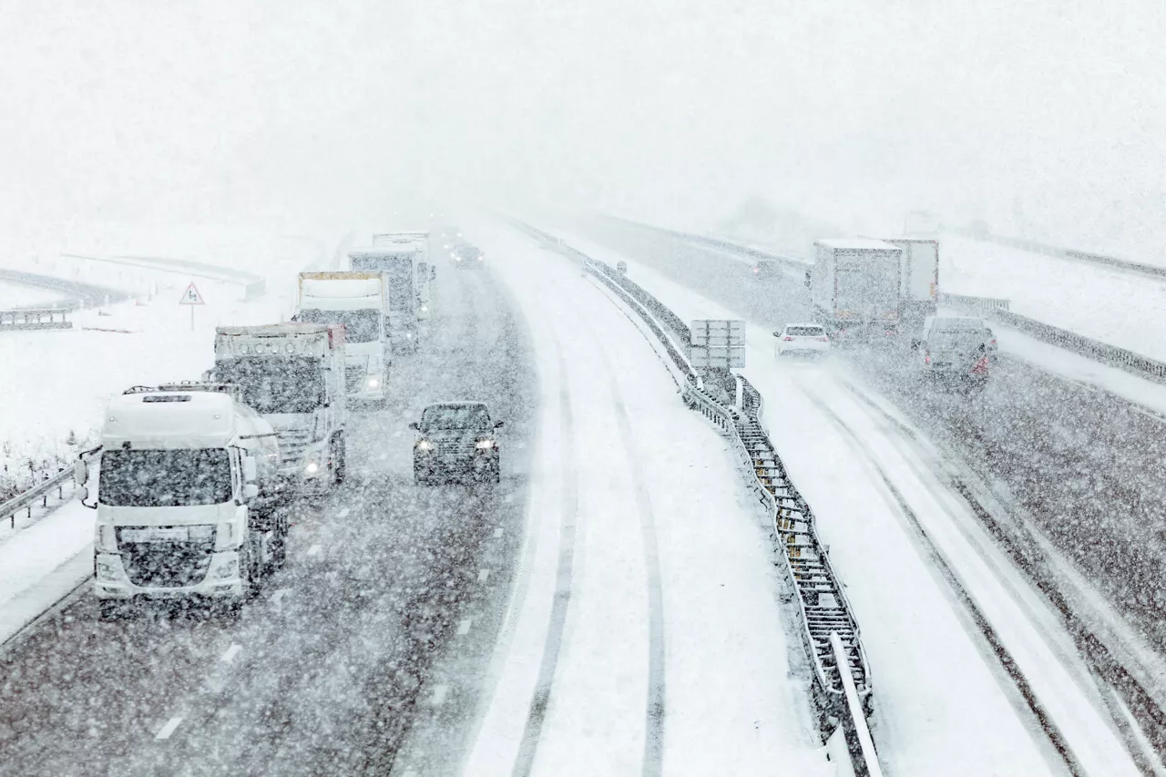 Météo France met en vigilance orange quatre départements pour neige-verglas