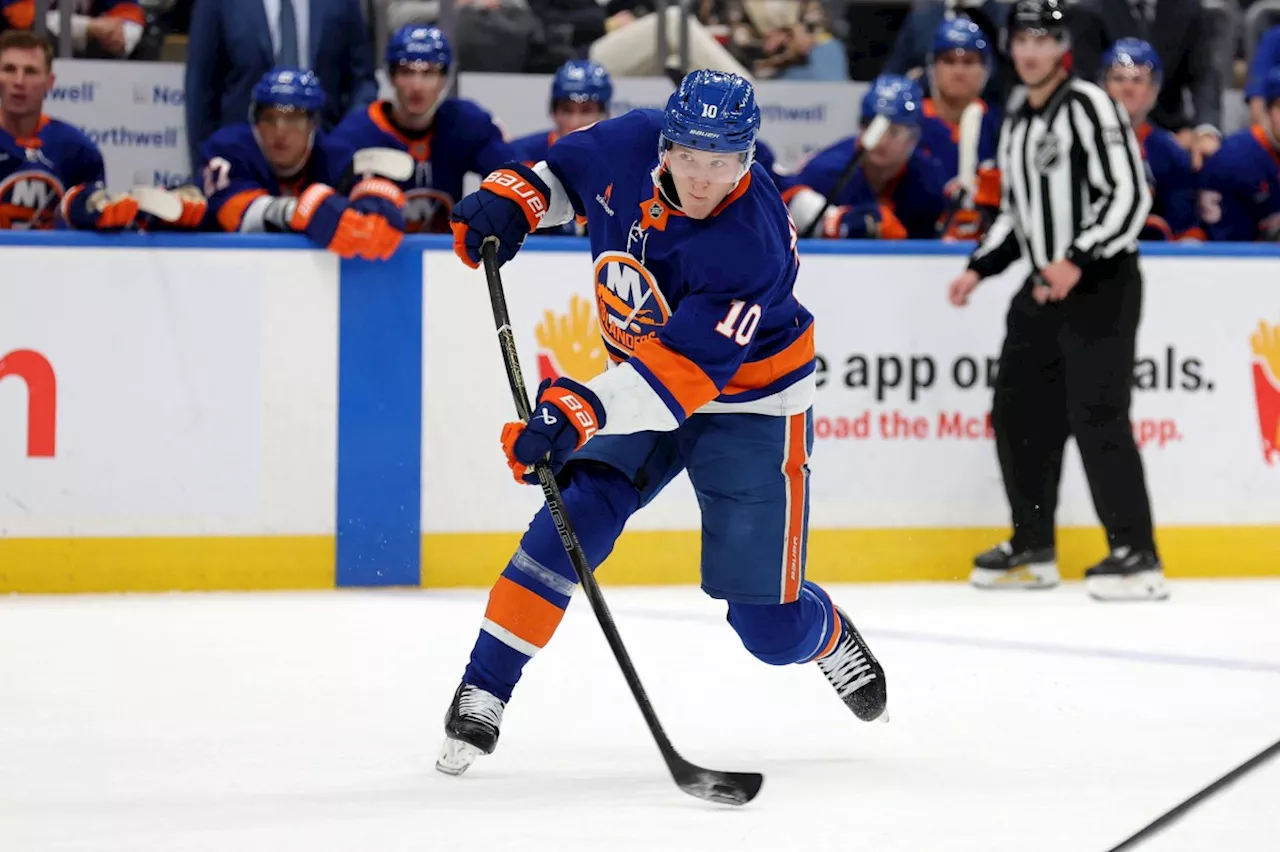 Islanders Place Holmstrom on Injured Reserve