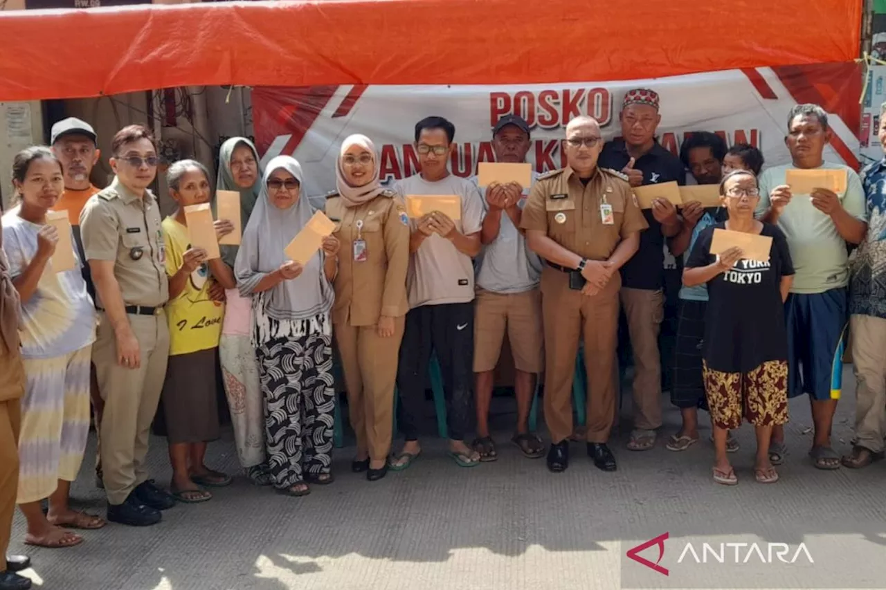 Baznas DKI Jakarta Berikan Bantuan Uang Tunai ke Penyintas Kebakaran