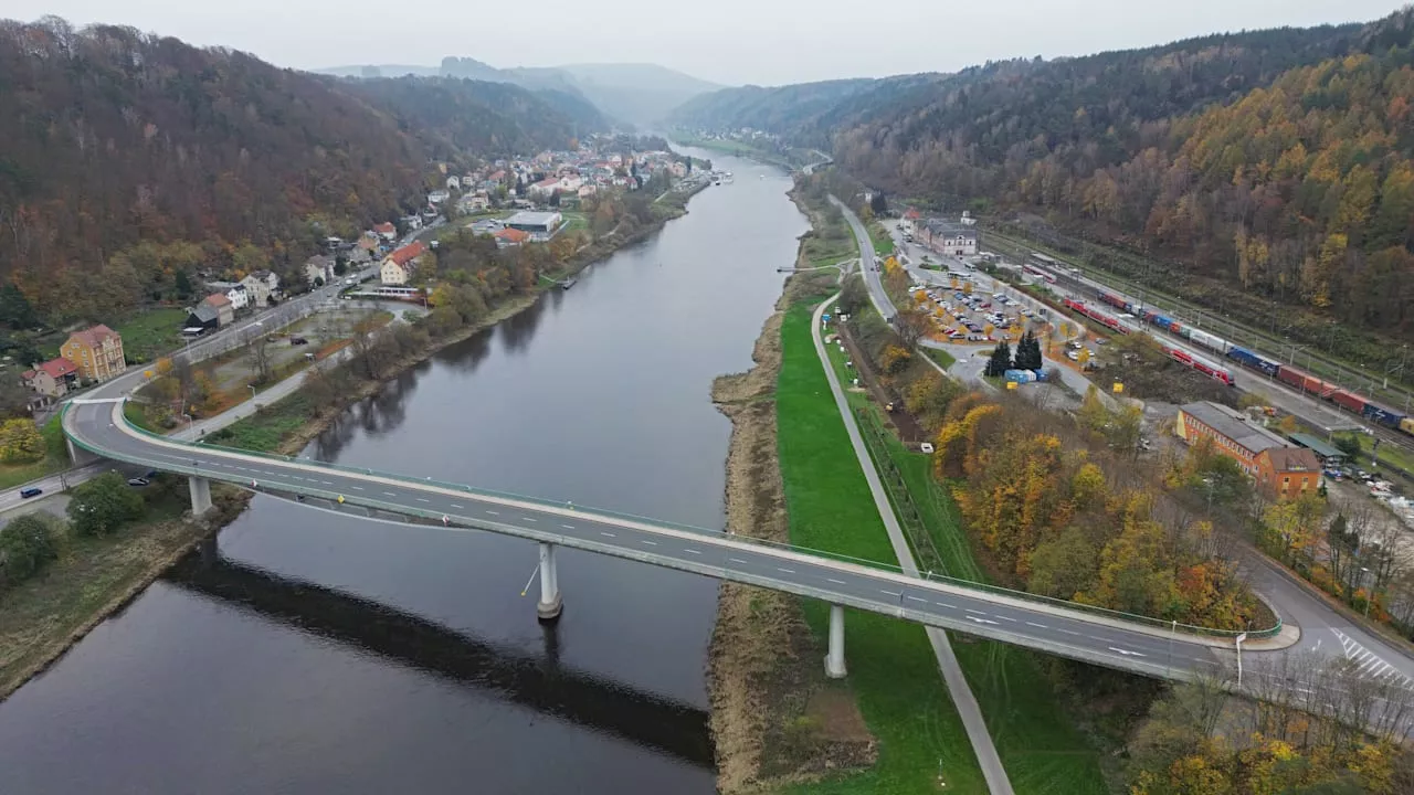 Elbbrücke in Bad Schandau gesperrt: Wirtschaftliche Existenz von Unternehmen in Gefahr