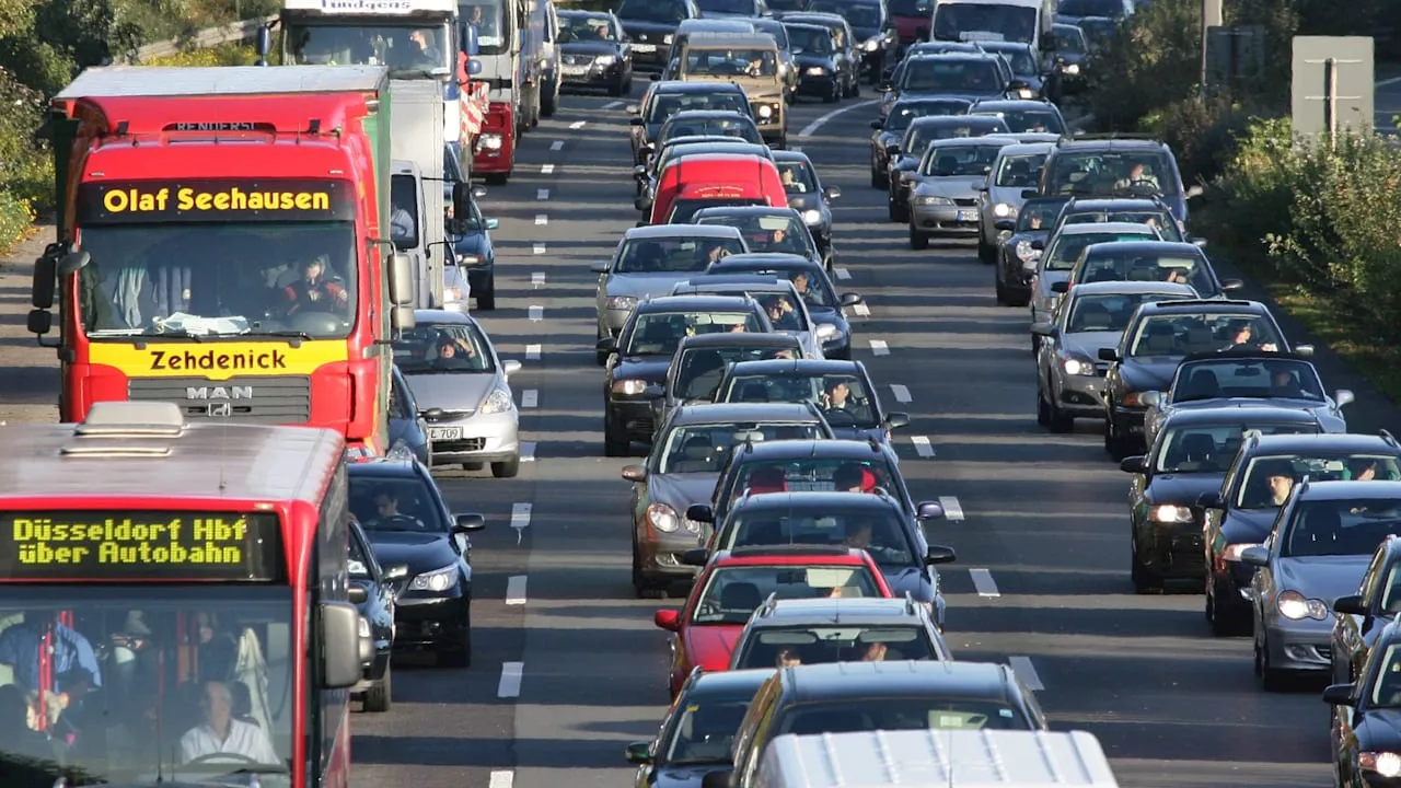 Pendler stehen hier zwei Tage: Deutschlands neue Stau-Hauptstadt ...