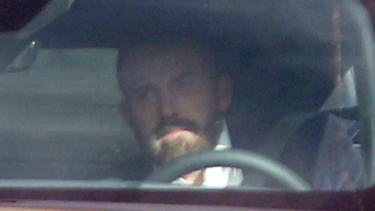 Ben Affleck looks grumpy in first sighting since finalizing Jennifer Lopez divorce as she keeps $5M...