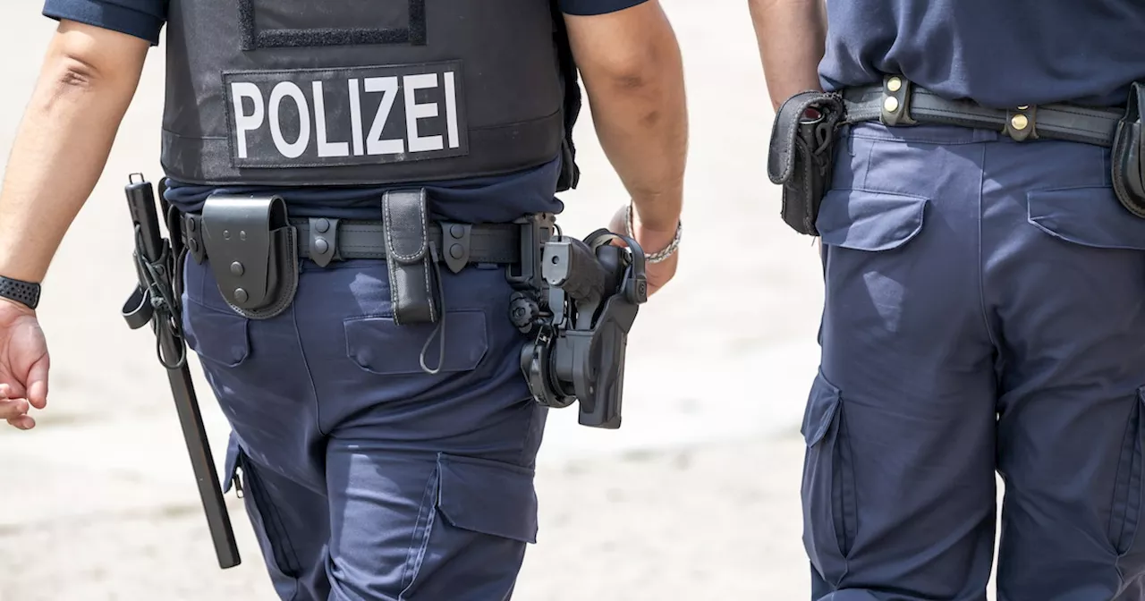 Sparmaßnahmen: Sachsens Polizisten sollen gebrauchte Briefumschläge wiederverwenden