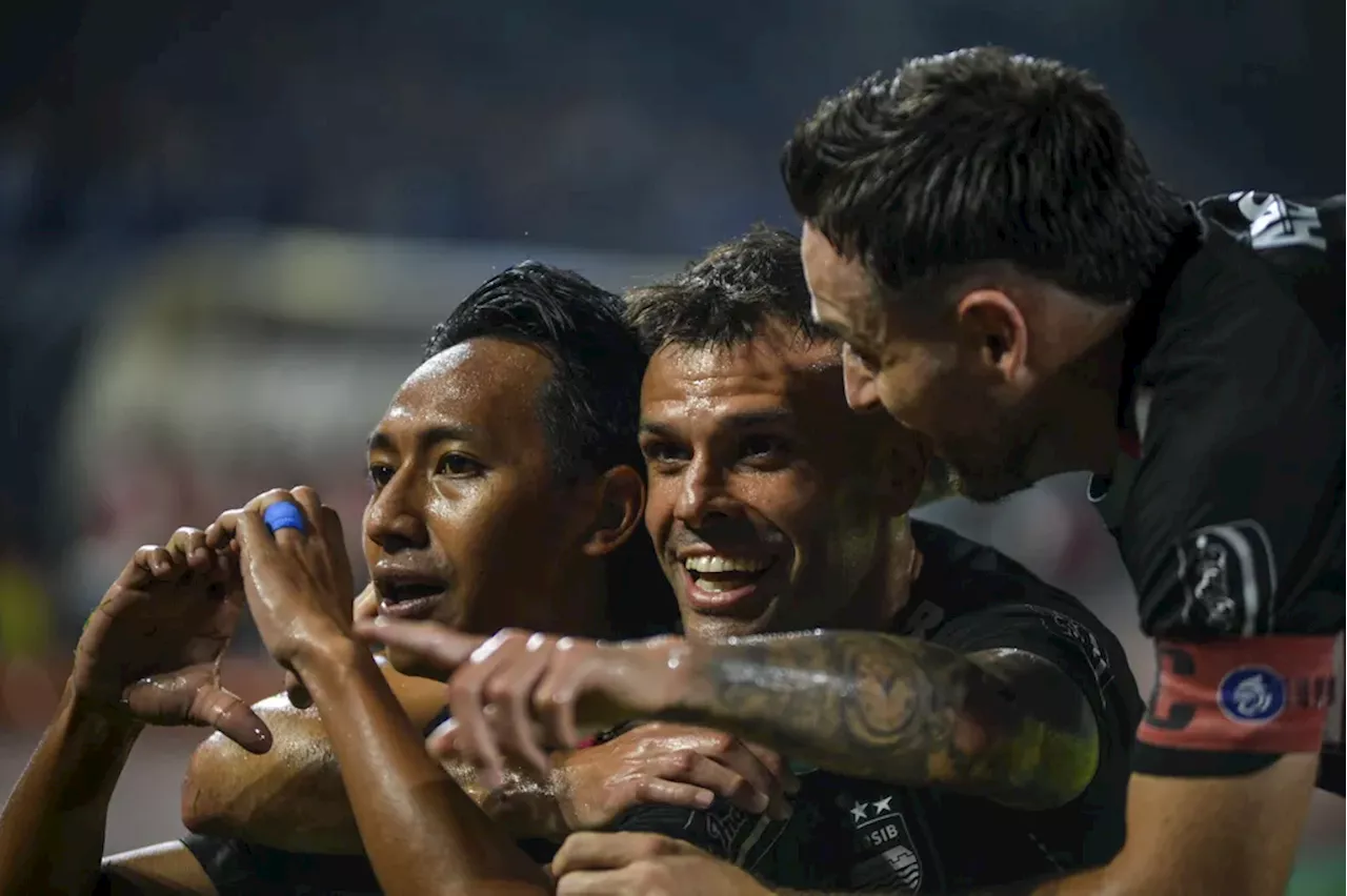 Persib Bandung Masih Nyaman di Posisi Puncak BRI Liga 1