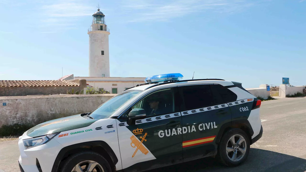 Investigan el hallazgo de dos cuerpos encontrados en una playa de Formentera