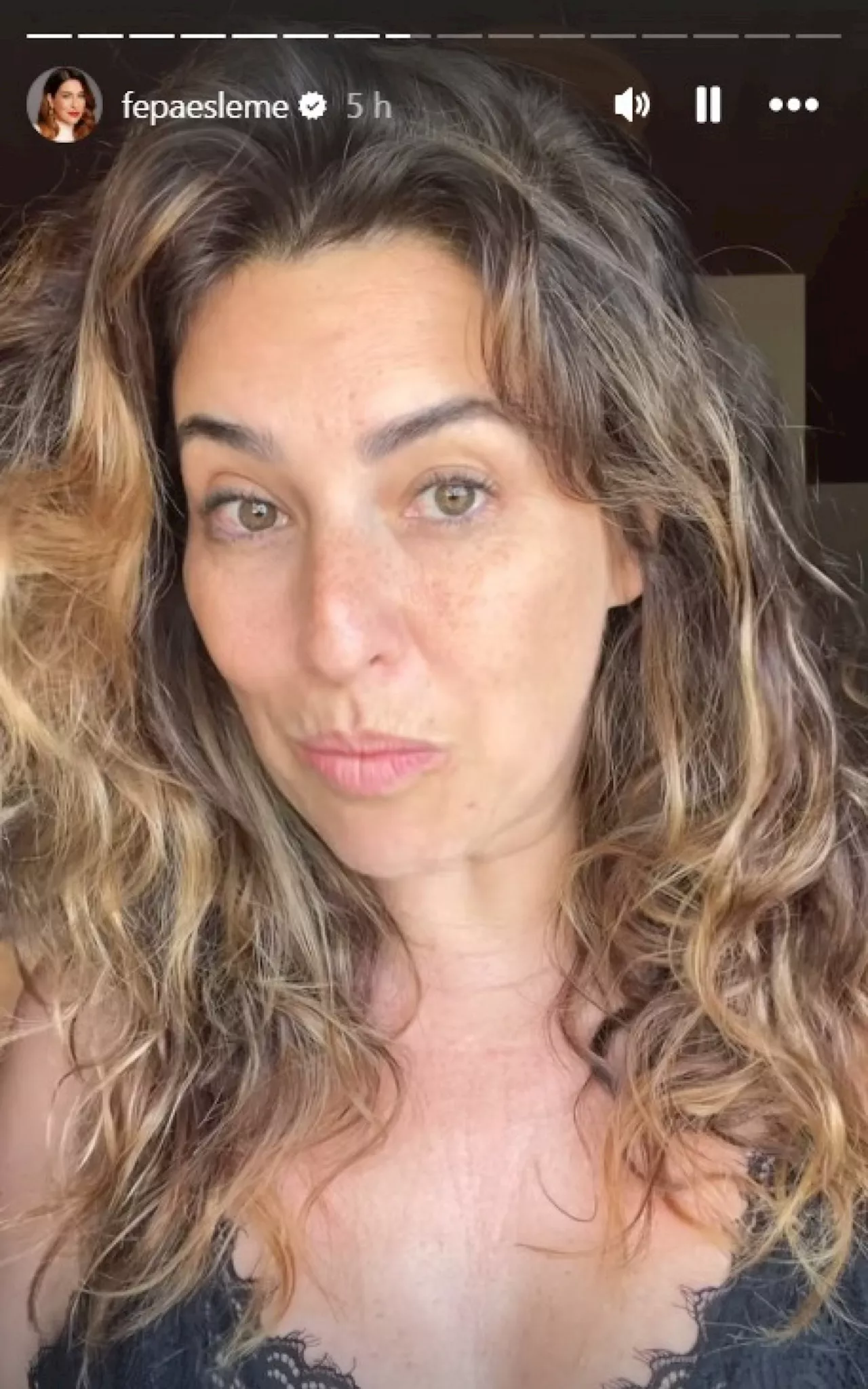 Fernanda Paes Leme aproveita viagem a Fernando de Noronha sem a filha