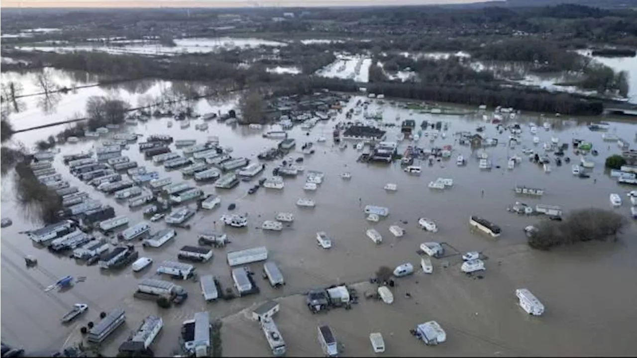 Banjir Bandang dan Badai Salju Melanda Inggris Raya dan Amerika Serikat