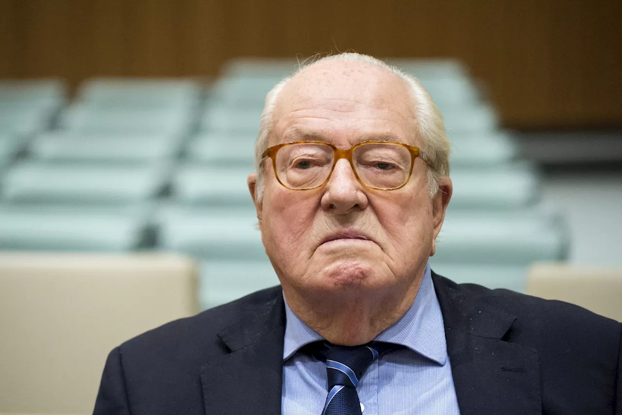 Hommages à Jean-Marie Le Pen: L'extrême droite salue un 'patriote' et un 'visionnaire'