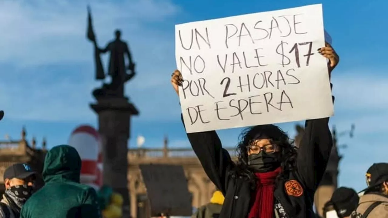 Arrecian protestas contra alza a tarifas del transporte, mientras Samuel García partía rosca