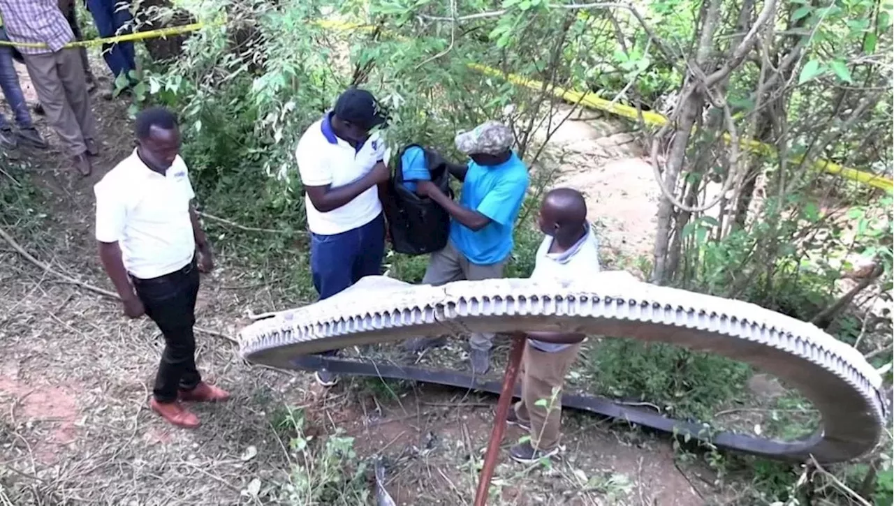 Anelli di Metallo Cadono dal Cielo in Kenya