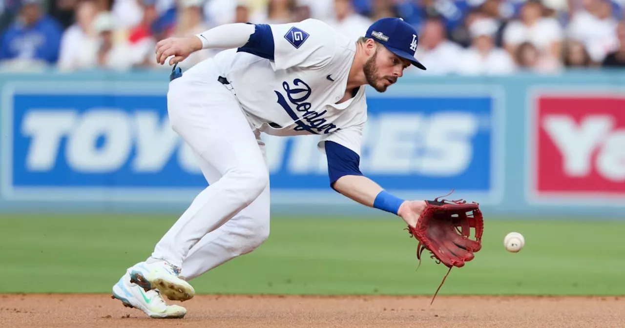 Dodgers Trade Gavin Lux to Reds for Prospect