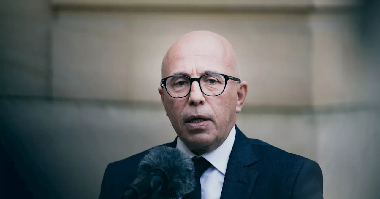 Le gouvernement va-t-il «officialiser la régularisation de sans-papiers exerçant des métiers en tension», comme le dénonce Eric Ciotti ?