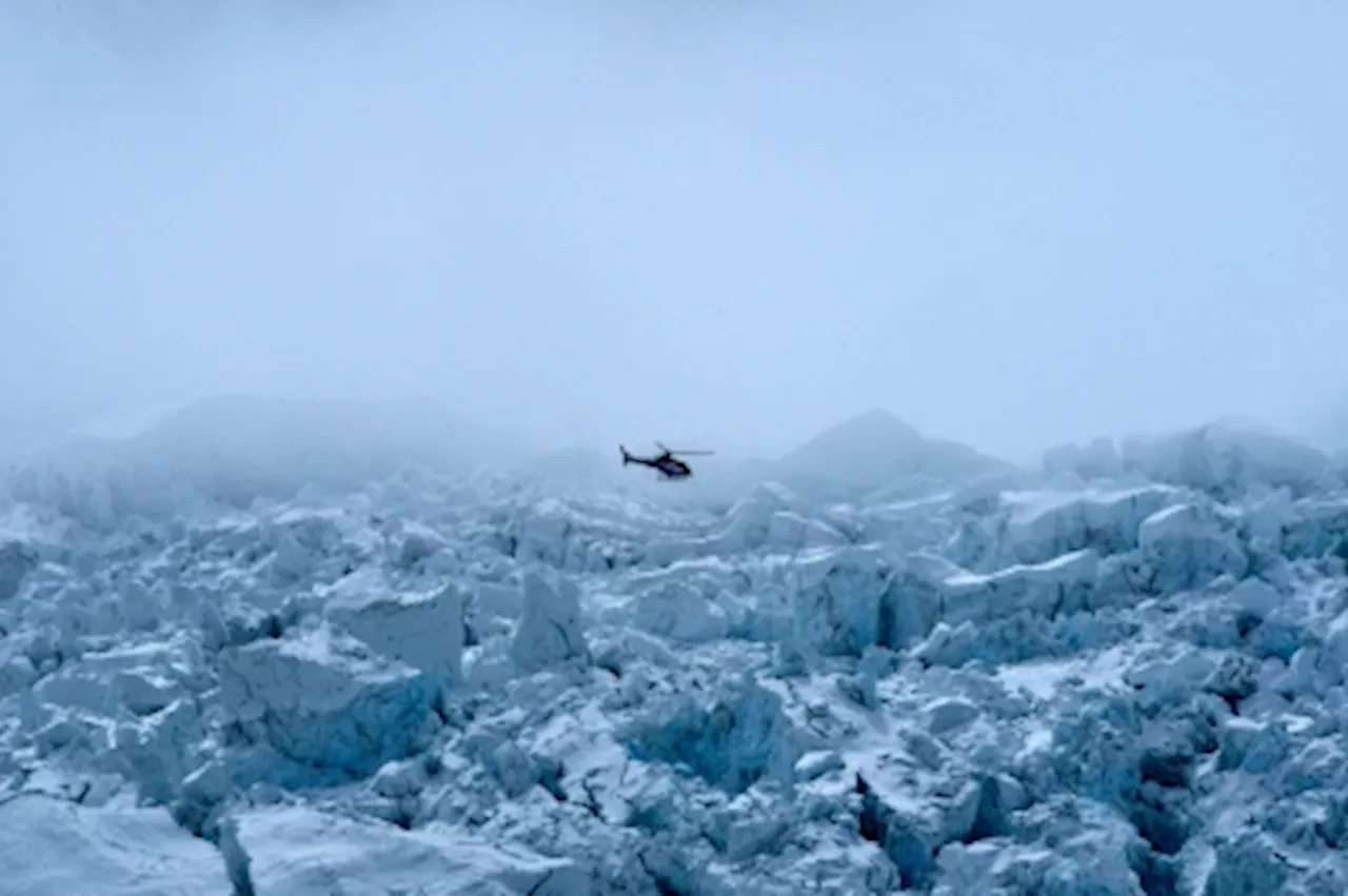 Nepal halts Everest-bound helicopter flights amid local protests