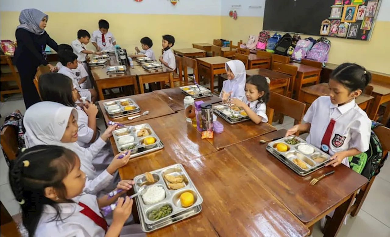 Makan Bergizi Gratis, Orang Tua Siswa Sebut Anak Lebih Senang Makan Bersama di Sekolah