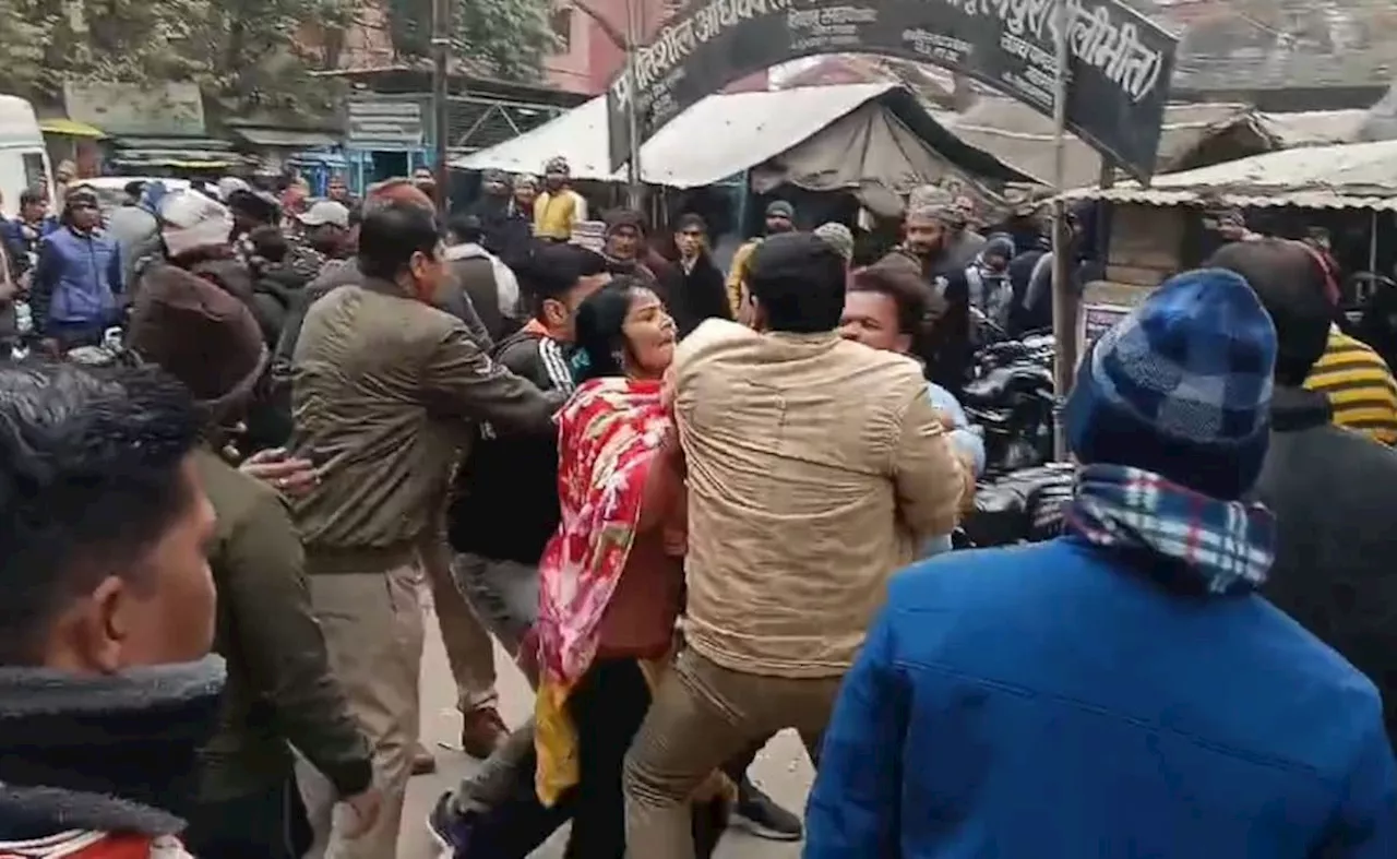 उत्तर प्रदेश: पीलीभीत में युवक की ईंट से हत्या, पुलिस की बदसलूकी से परिजनों में आक्रोश