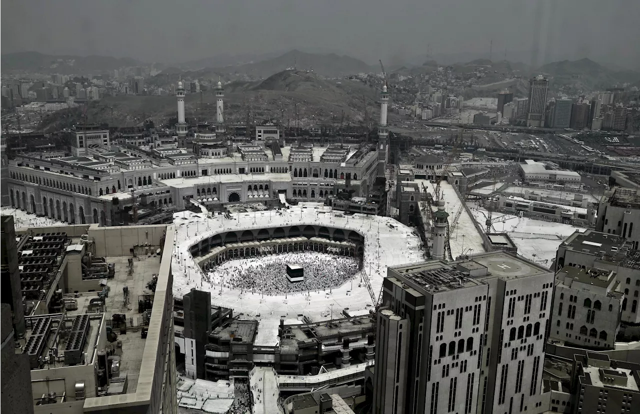 Mecca Floods After Torrential Rains in Saudi Arabia