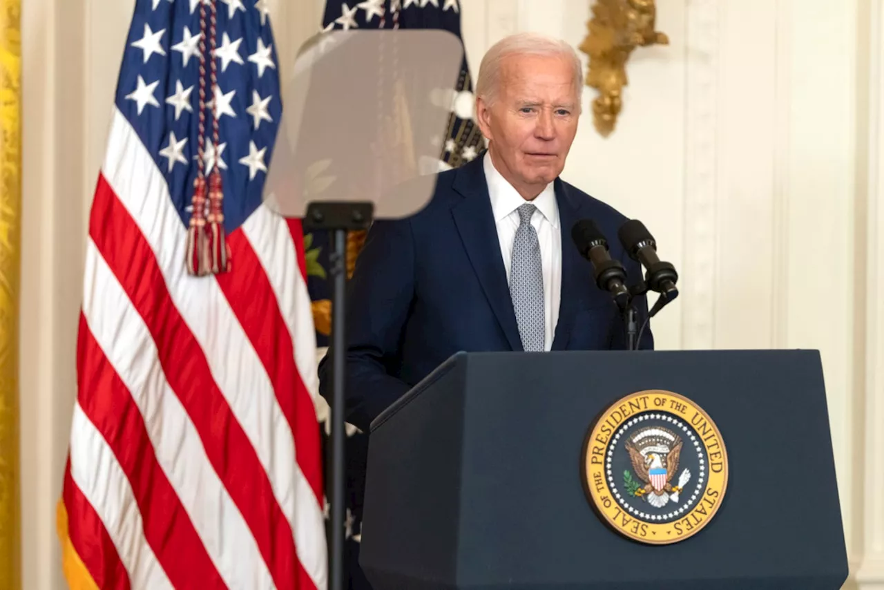 Obama Aides Mock Biden for Awarding Liz Cheney Presidential Citizens Medal