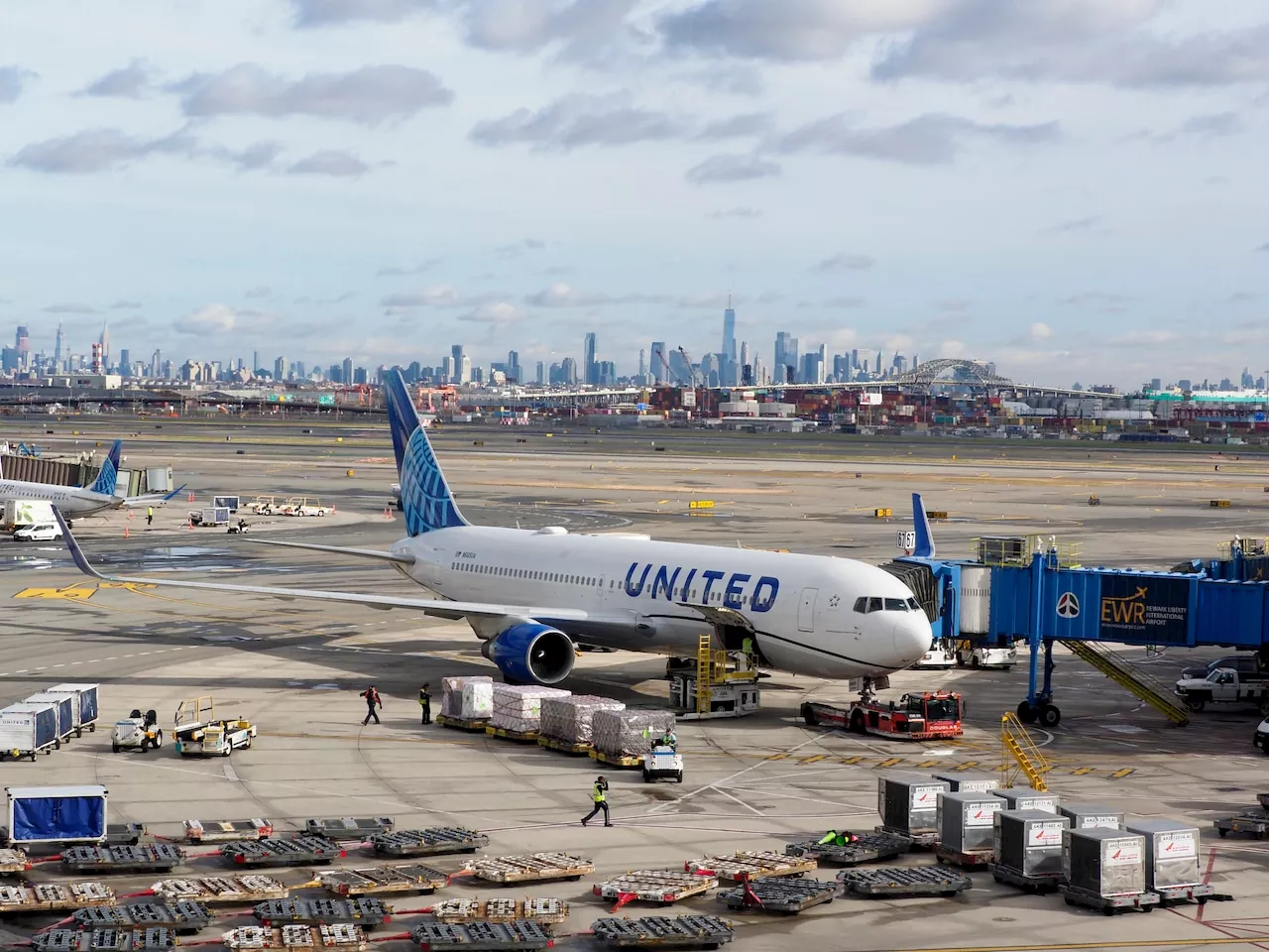 United Airlines Flight Abruptly Halts Takeoff From Newark Due to Possible Engine Issue