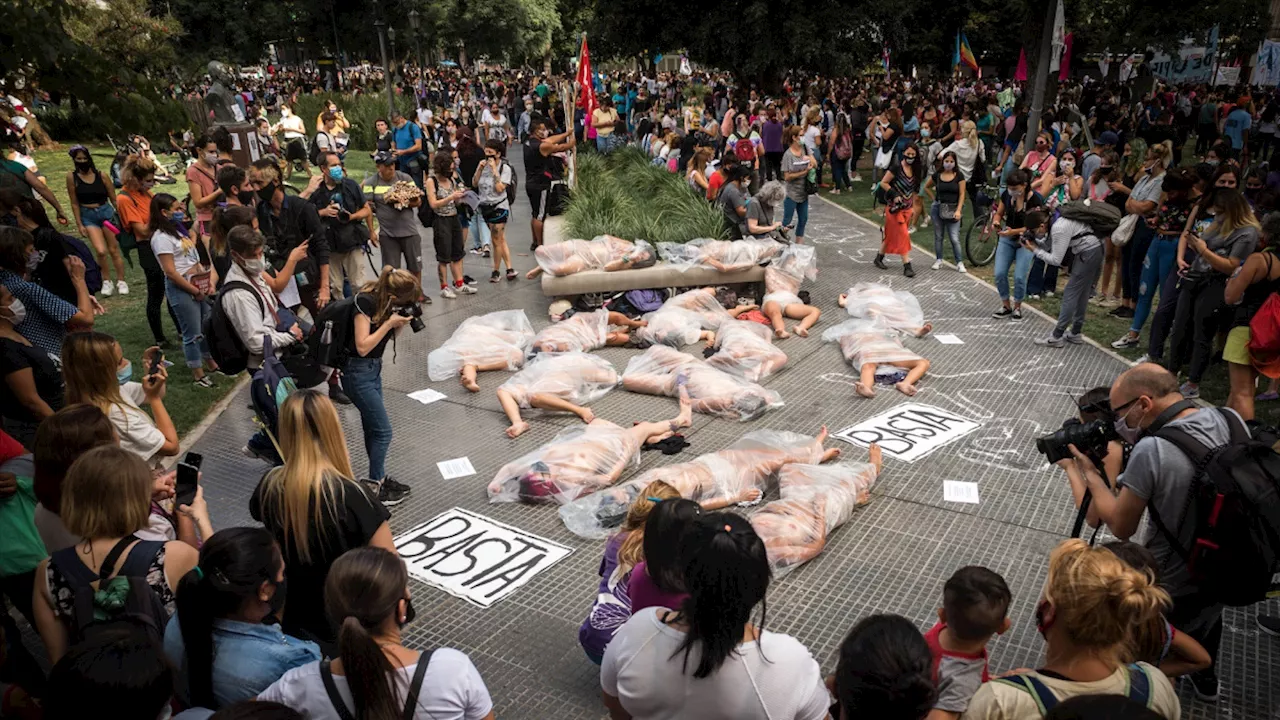 Argentina suma casi 300 feminicidios en 2024: las feministas denuncian retrocesos con Javier Milei