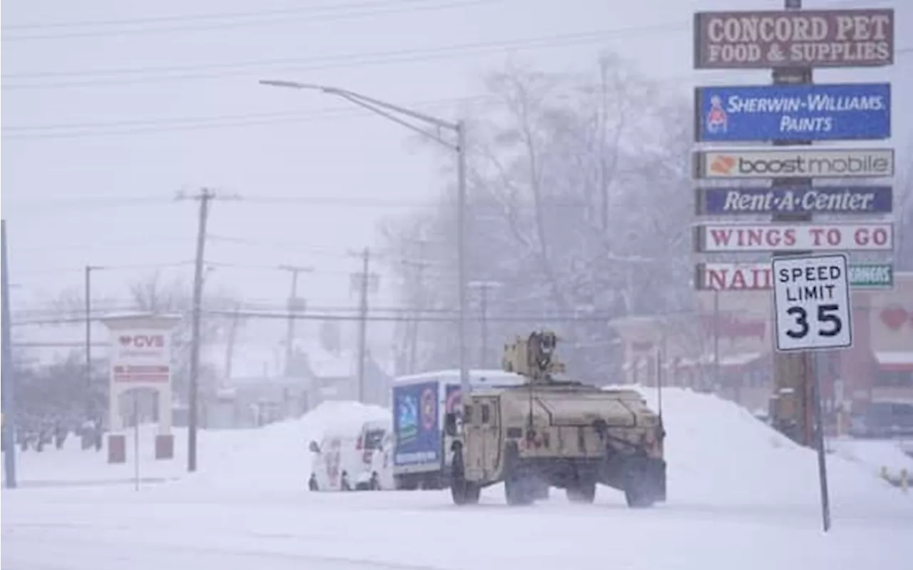 Tempesta di Neve negli USA: Cinque Vittime, Centinaia di Voli Cancellati