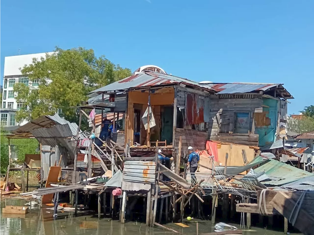 Dilapidated Squatter Houses Demolished in Kota Kinabalu