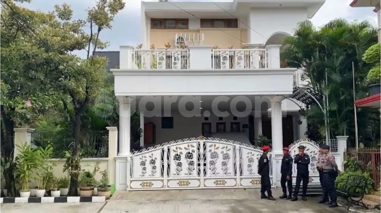 KPK Geledah Rumah Hasto Kristiyanto