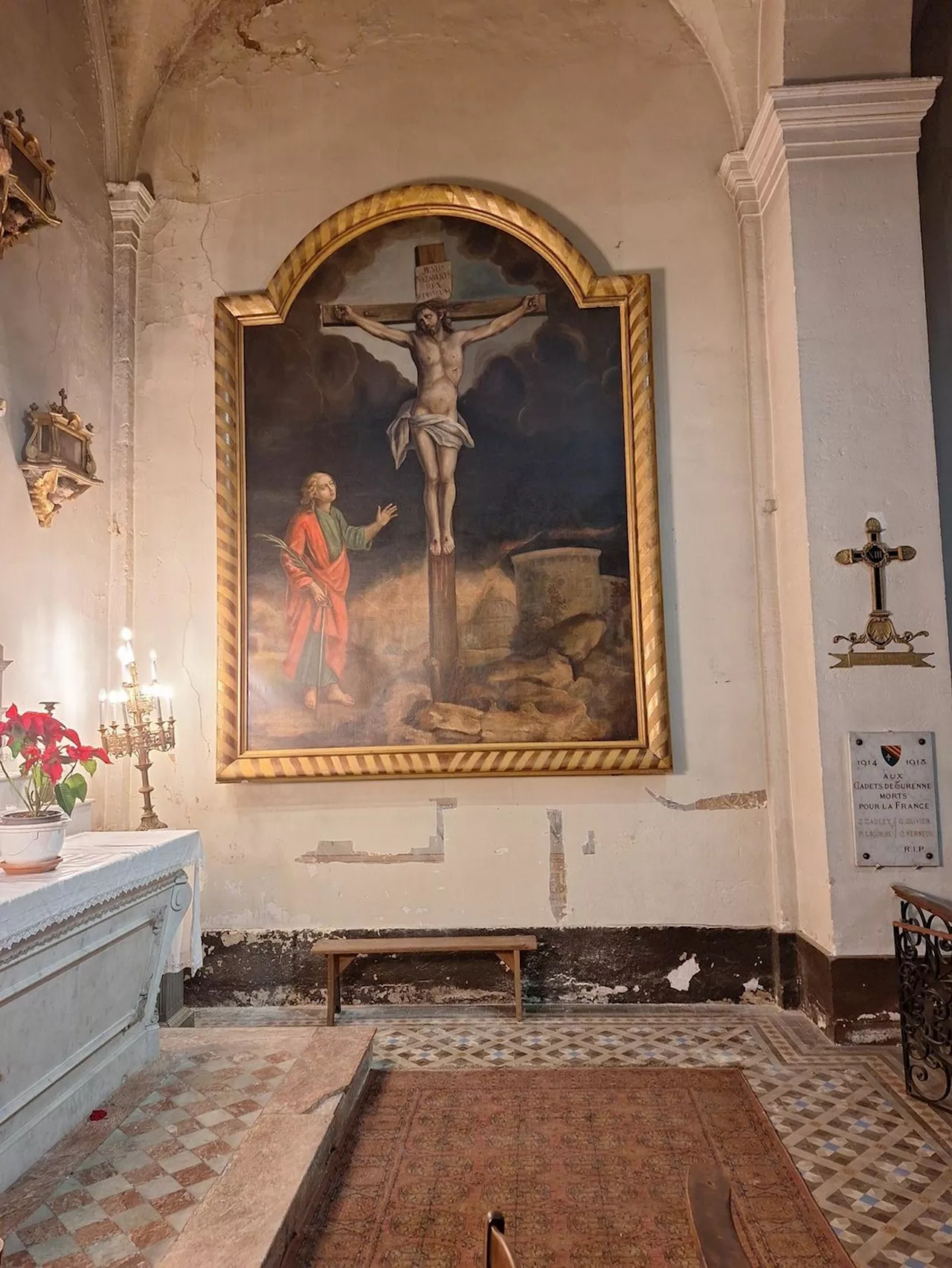 Le Tableau de la Crucifixion du Christ Réinstallé à Castillon-la-Bataille