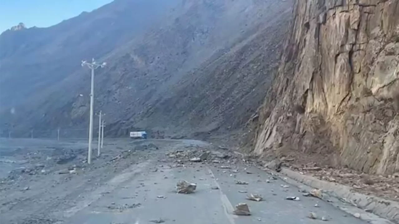 Devastating Earthquake Strikes Tibet, Killing at Least 90
