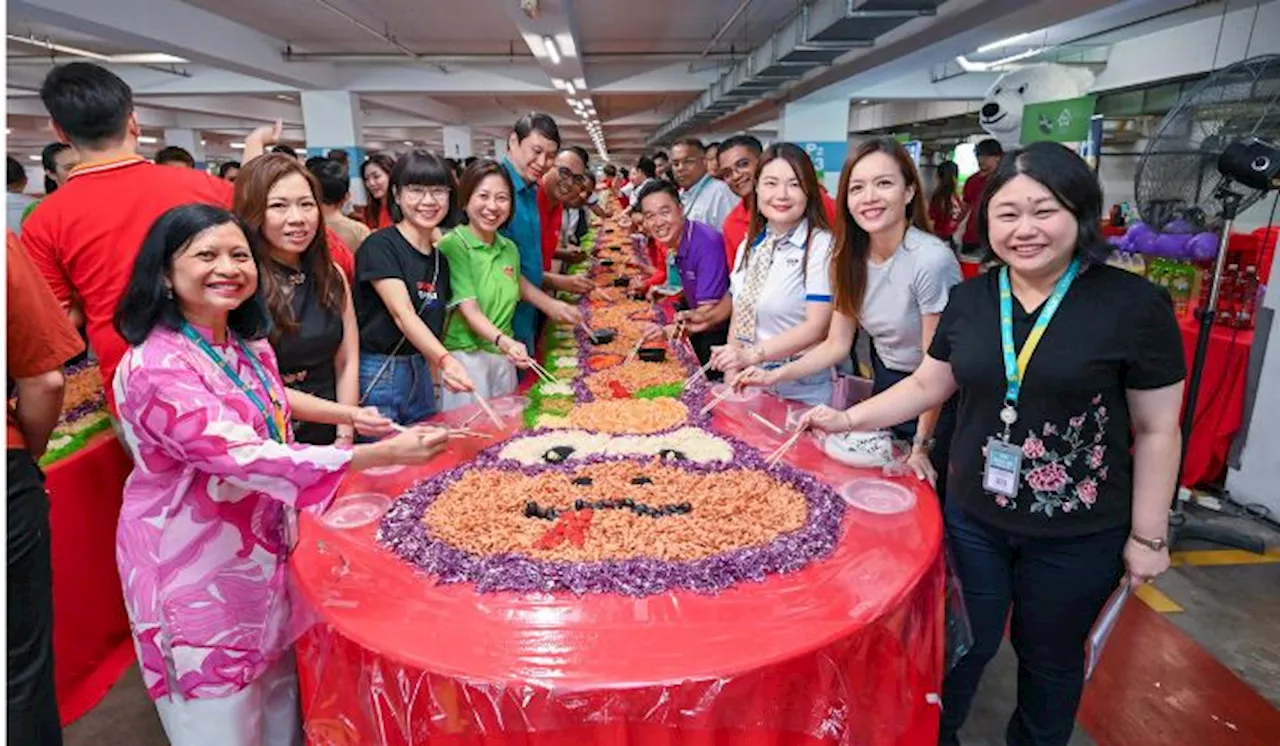 Lotus's Malaysia Breaks Record with Longest Yee Sang for Lunar New Year Celebration