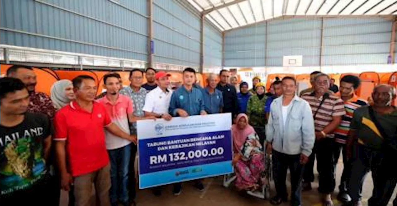 Tanjung Dawai Fire Victims Receive RM132,000 in Aid