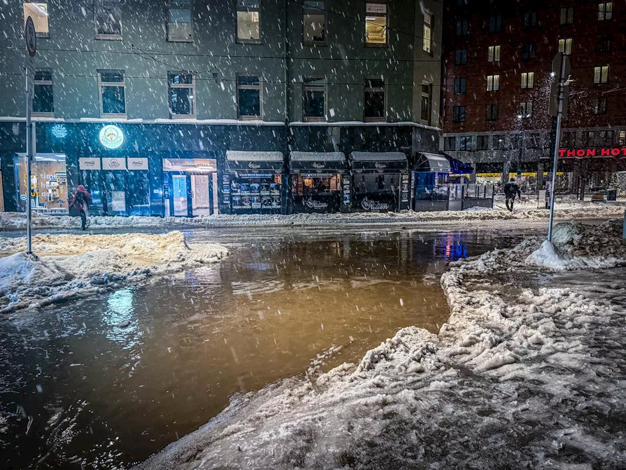 Snøkaoset i Oslo: Glatte veier og innstilte busser