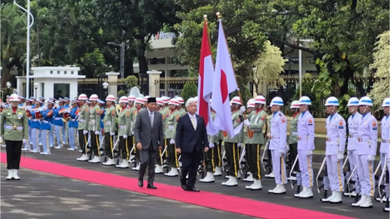 Menhan Jepang Kunjungi Kemhan RI, Disambut Upacara Kehormatan