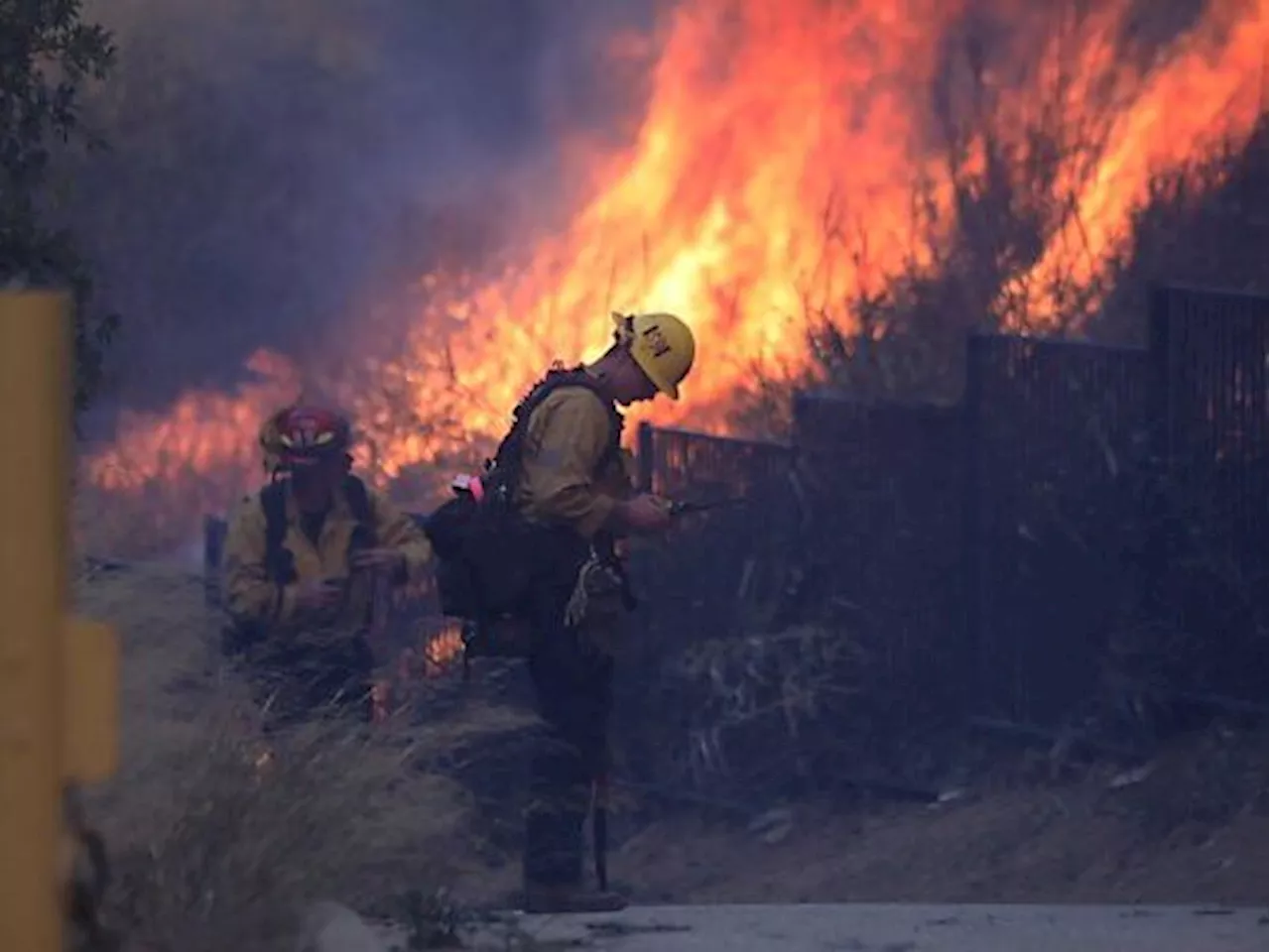 Waldbrand in Südkalifornien: Tausende Evakuiert