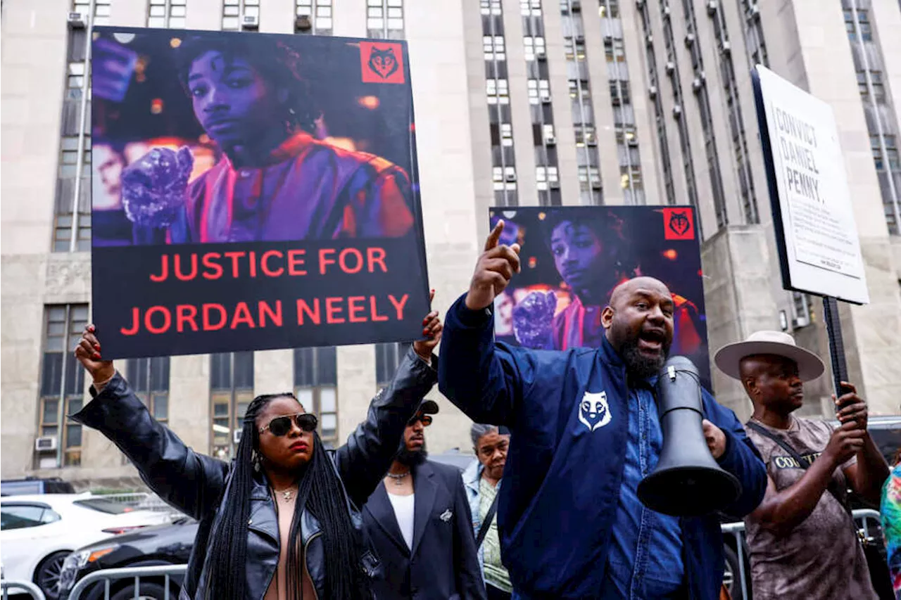 Protester Gather as Daniel Penny Faces Court in Jordan Neely Chokehold Death