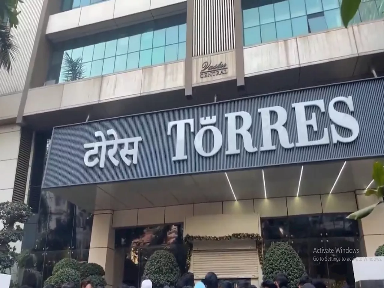 दादरमध्ये फुटपाथवर भाजी विकणाऱ्याने Torres Company मध्ये गुंतवले 4,00,00,000!