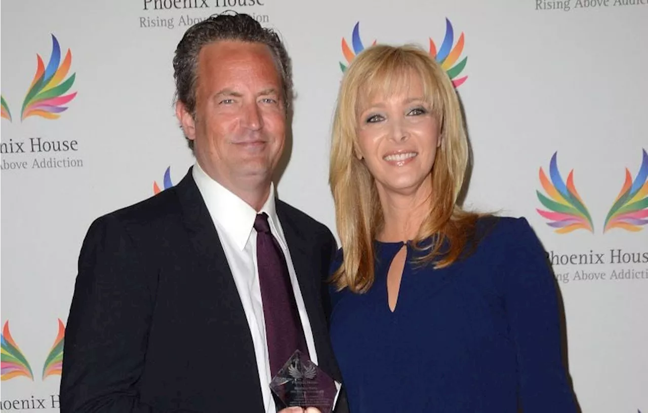 Lisa Kudrow Révèle un Message Inattendu de Matthew Perry