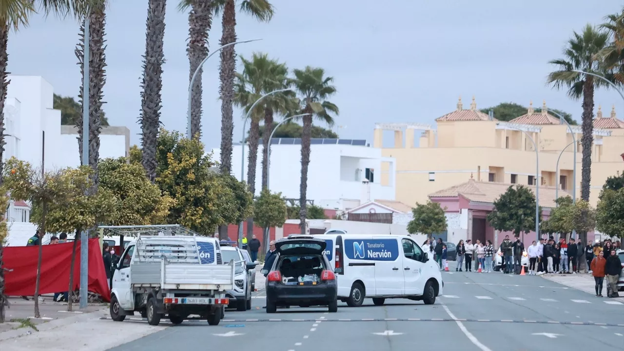 Muere un menor apuñalado a la salida del instituto en Sevilla