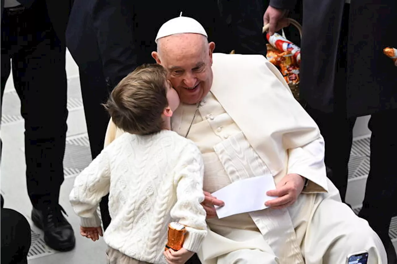 Il Papa: 'I bambini occupano un posto privilegiato nel cuore di Dio'