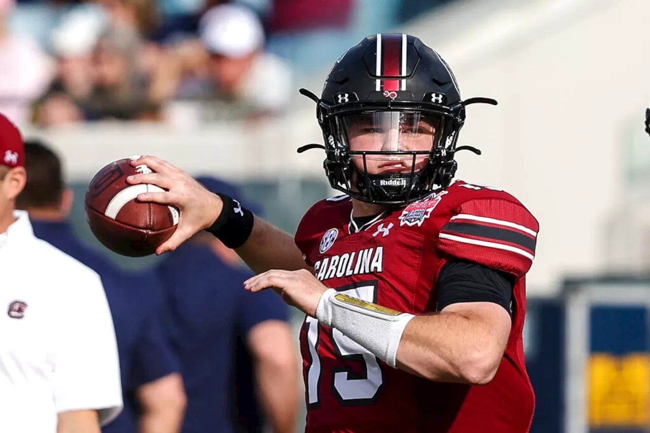 Former South Carolina QB Bailey Returns to Football with Auburn