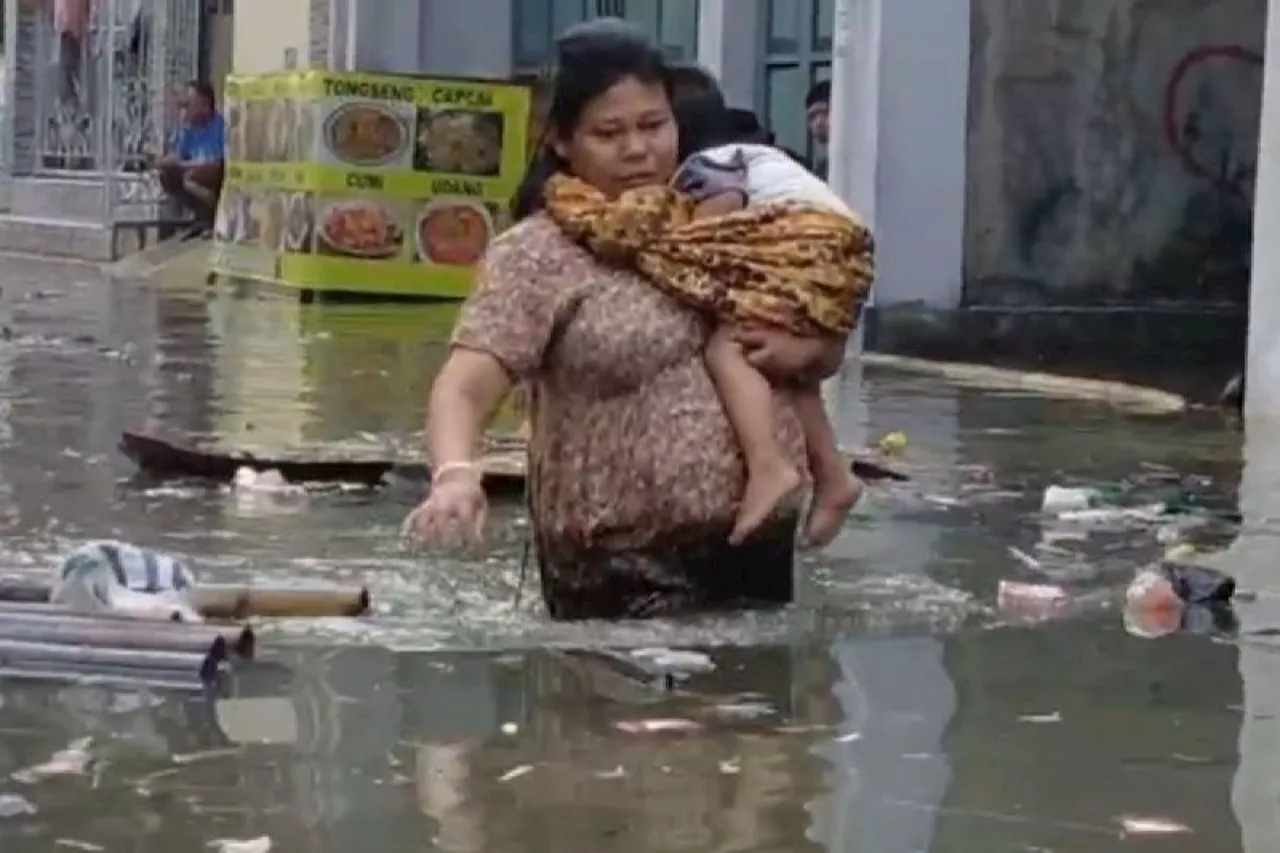 Tiga Ruas Jalan di Jakarta Barat Masih Terendam Banjir