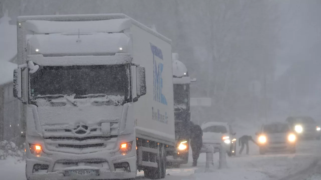 Interdiction des poids lourds dans le Pas-de-Calais en raison de la neige