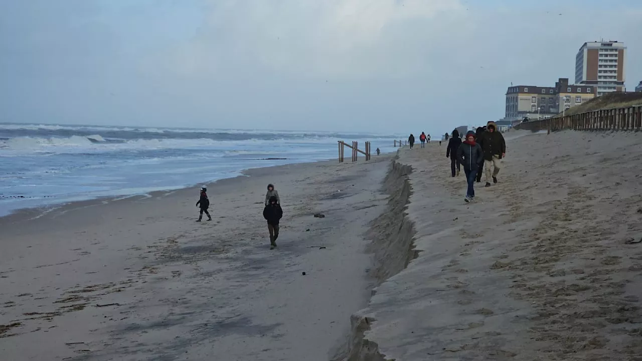 Sylt: Sturmtief Charly verwüstet Küste und Strände an der Nordsee