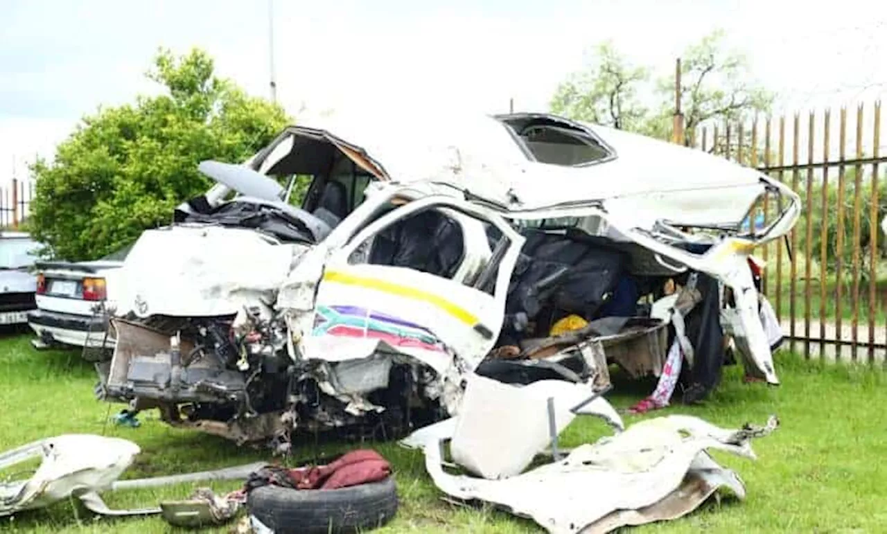 Van Reenen’s Pass Truck and Minibus Accident Kills 17