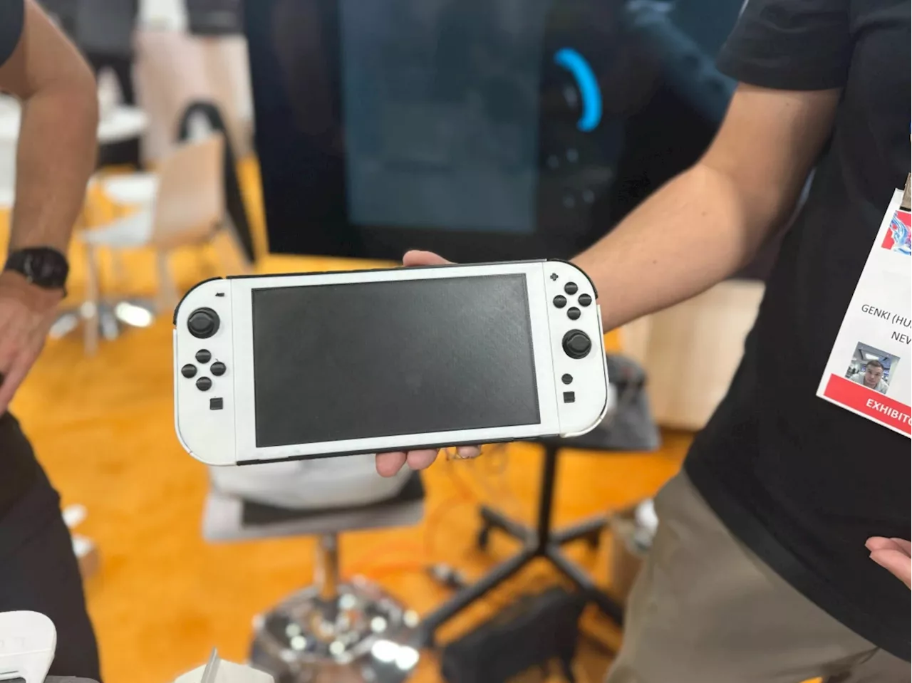 Genki Présente Probablement la Nintendo Switch 2 au CES 2025