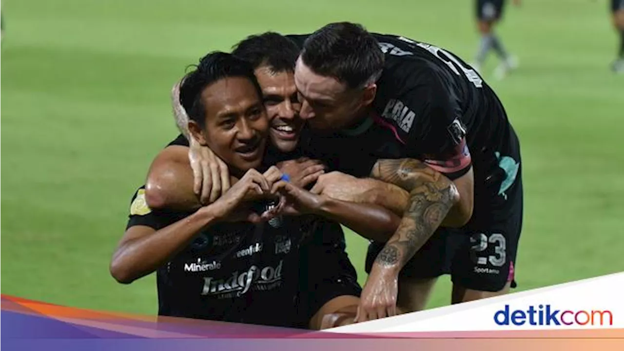 Persib Tetap Tak terkalahkan, Menutup Putaran Pertama Liga 1 2024/2025 di Puncak Klasemen