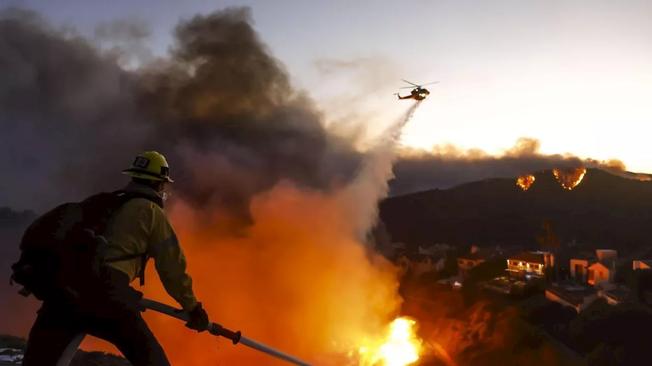 Cinco Fallecidos por Incendios Descontrolados en Los Ángeles