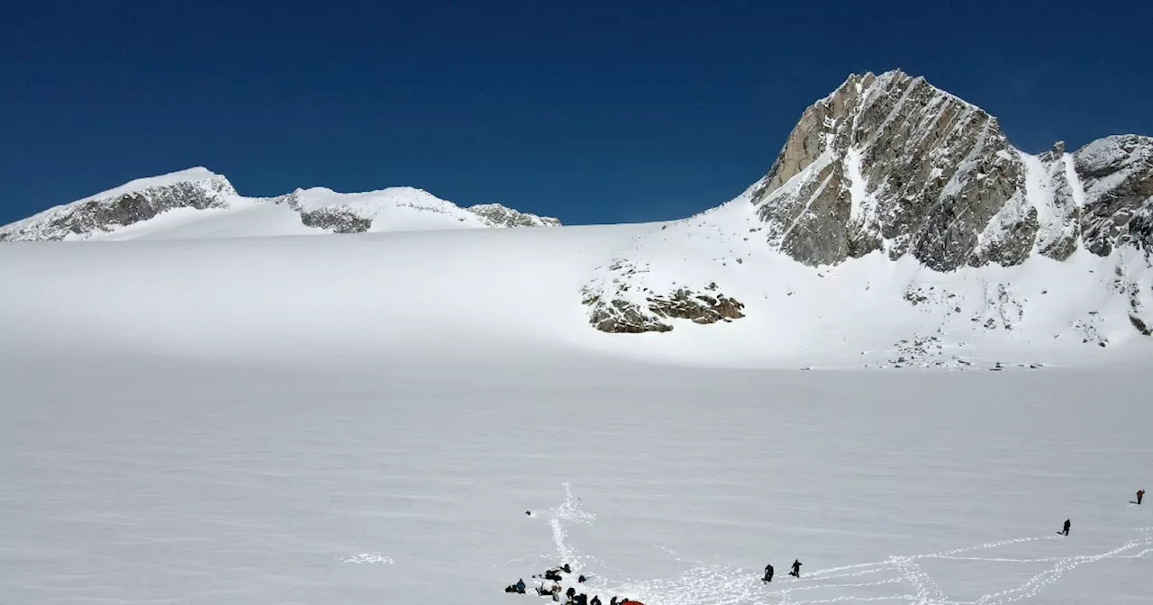 Due alpinisti inglesi scomparsi sull’Adamello: i loro zaini ritrovati all’interno di un bivacco