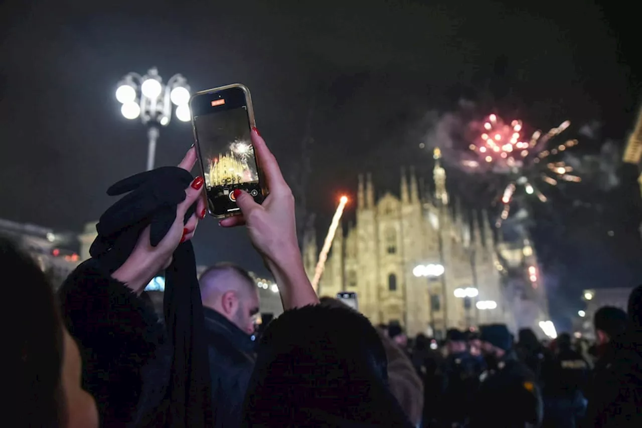 Silvester-Albtraum in Mailand: Touristin von Mob sexuell belästigt